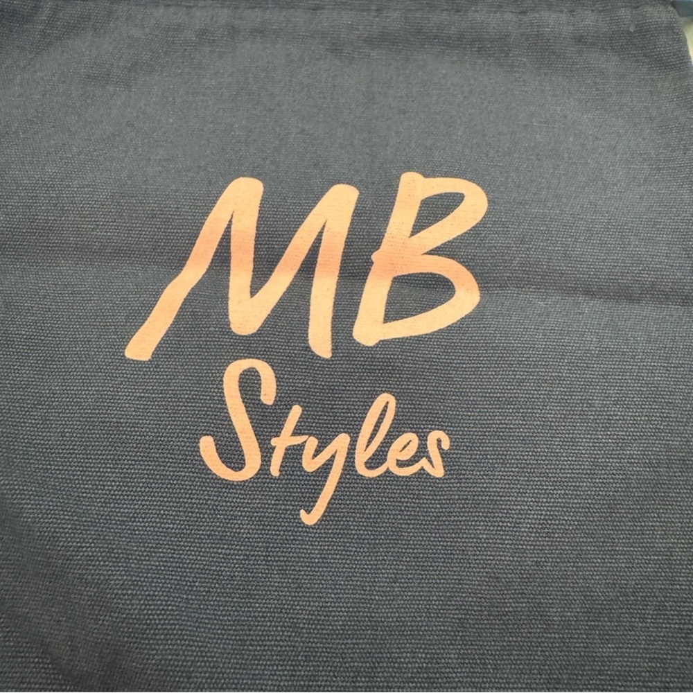 MB Styles Signature Black and Gold Knot Belt - Picture 6 of 7